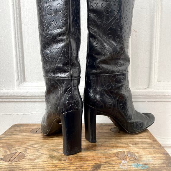 DKNY VTG 90s Embossed Leather Riding Boots Floral Motif Stacked Heel 7.5 Italy - Picture 8 of 11